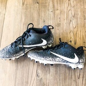 Nike Men’s Varsity Low TD Black Football Cleats